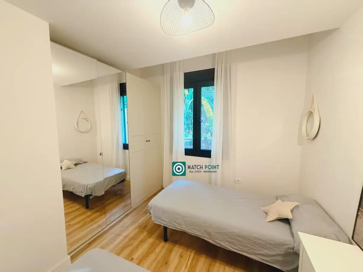 3 soveværelse Strandlejlighed til leje i Almunecar med garage - € 800 (Ref: 10055725)