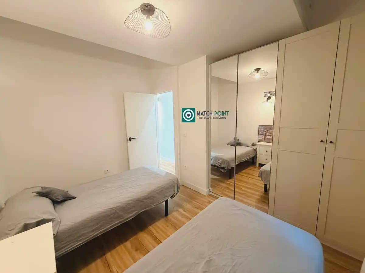 3 soveværelse Strandlejlighed til leje i Almunecar med garage - € 800 (Ref: 10055725)