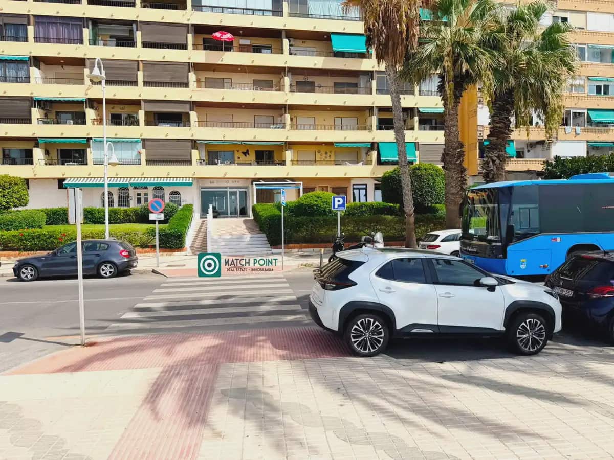 3 soveværelse Strandlejlighed til leje i Almunecar med garage - € 800 (Ref: 10055725)