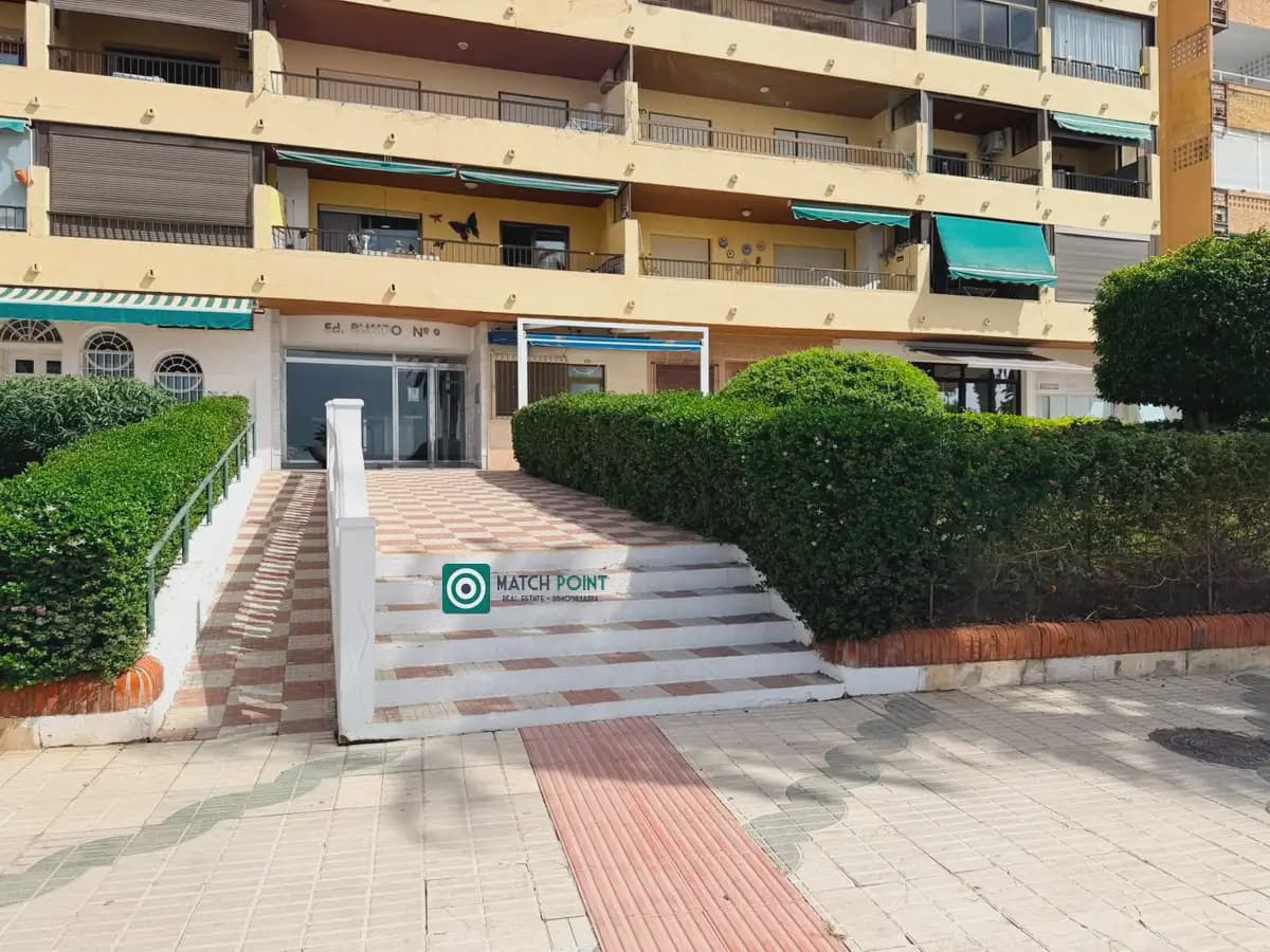 3 soveværelse Strandlejlighed til leje i Almunecar med garage - € 800 (Ref: 10055725)