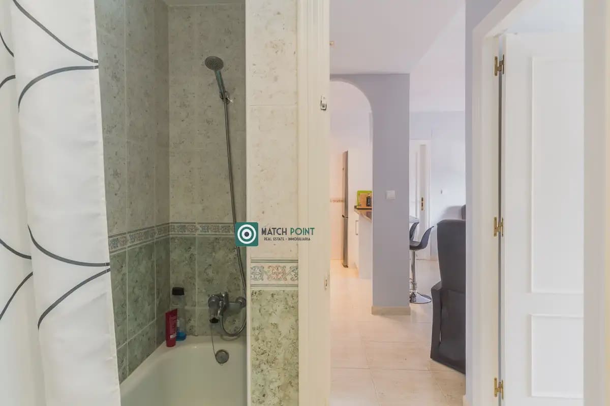 2 bedroom Flat for rent in Almunecar with pool garage - € 800 (Ref: 10091480)