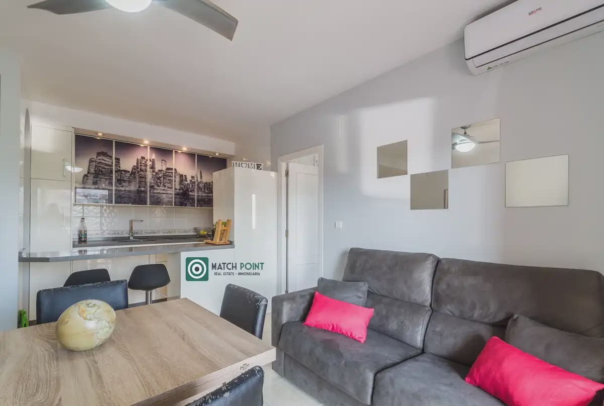 2 bedroom Flat for rent in Almunecar with pool garage - € 800 (Ref: 10091480)