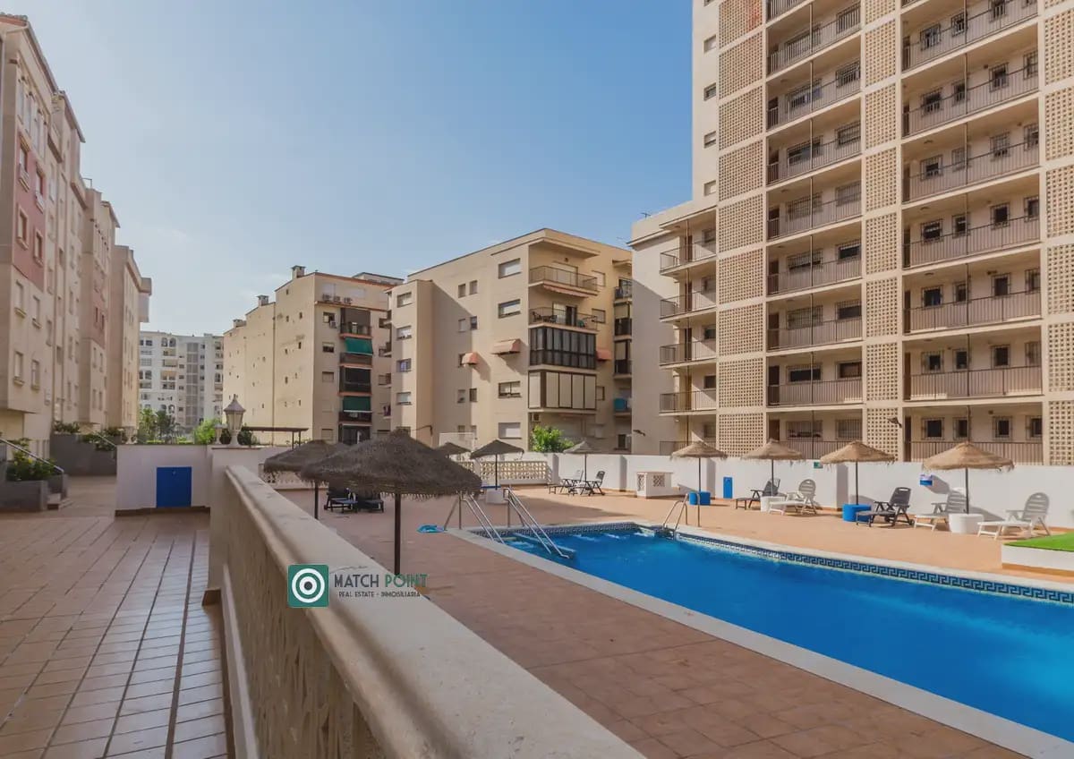 2 bedroom Flat for rent in Almunecar with pool garage - € 800 (Ref: 10091480)