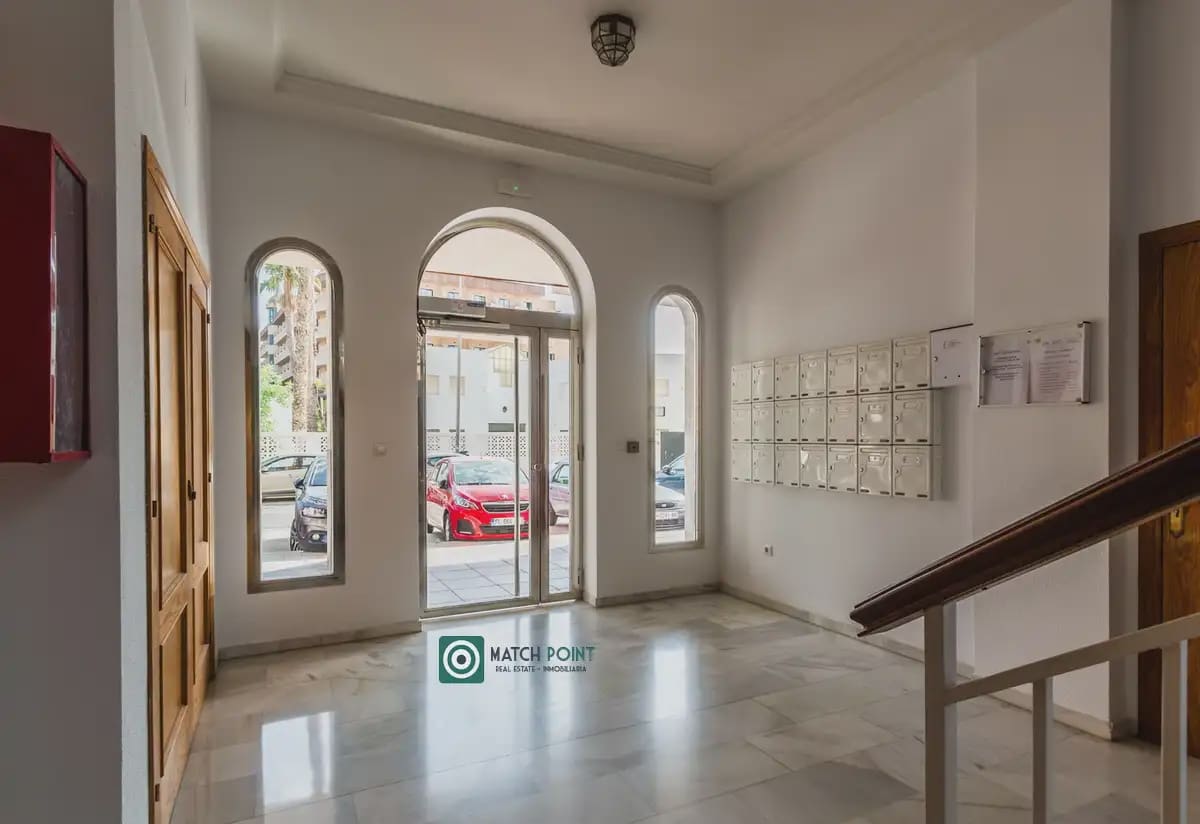 2 bedroom Flat for rent in Almunecar with pool garage - € 800 (Ref: 10091480)