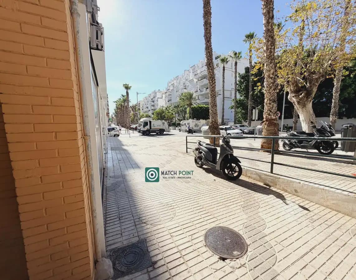 1 quarto Apartamento para arrendar em Almunecar - 600 € (Ref: 10098809)