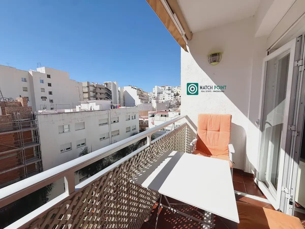 Piso de 2 habitaciones en Almuñécar en alquiler - 700 € (Ref: 10100526)
