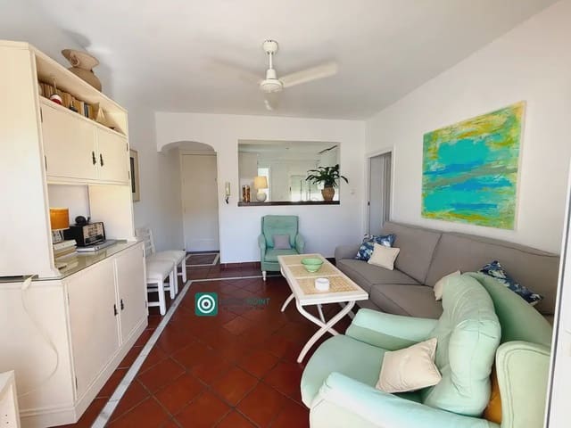 Piso de 2 habitaciones en Almuñécar en alquiler - 700 € (Ref: 10100526)