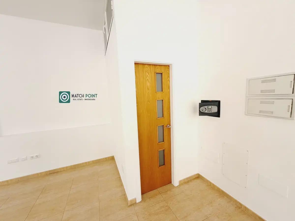 Kaupallinen vuokrattavana paikassa Almunecar - 900 € (Ref: 10130414)