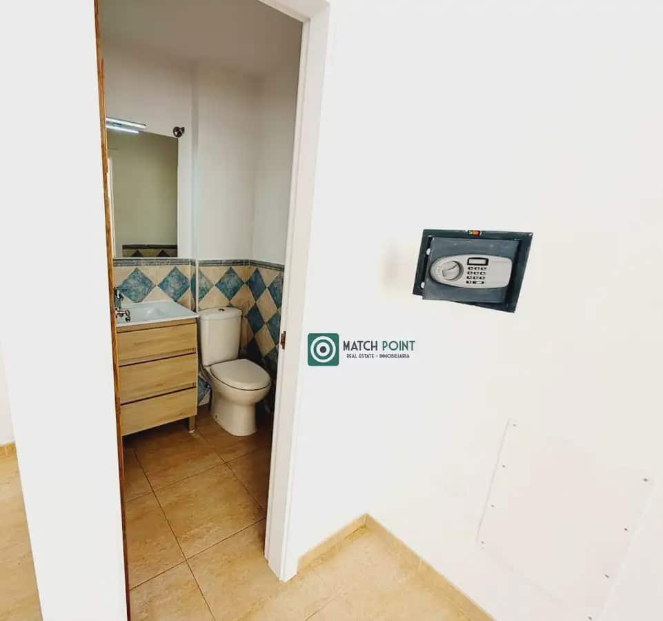 Kaupallinen vuokrattavana paikassa Almunecar - 900 € (Ref: 10130414)