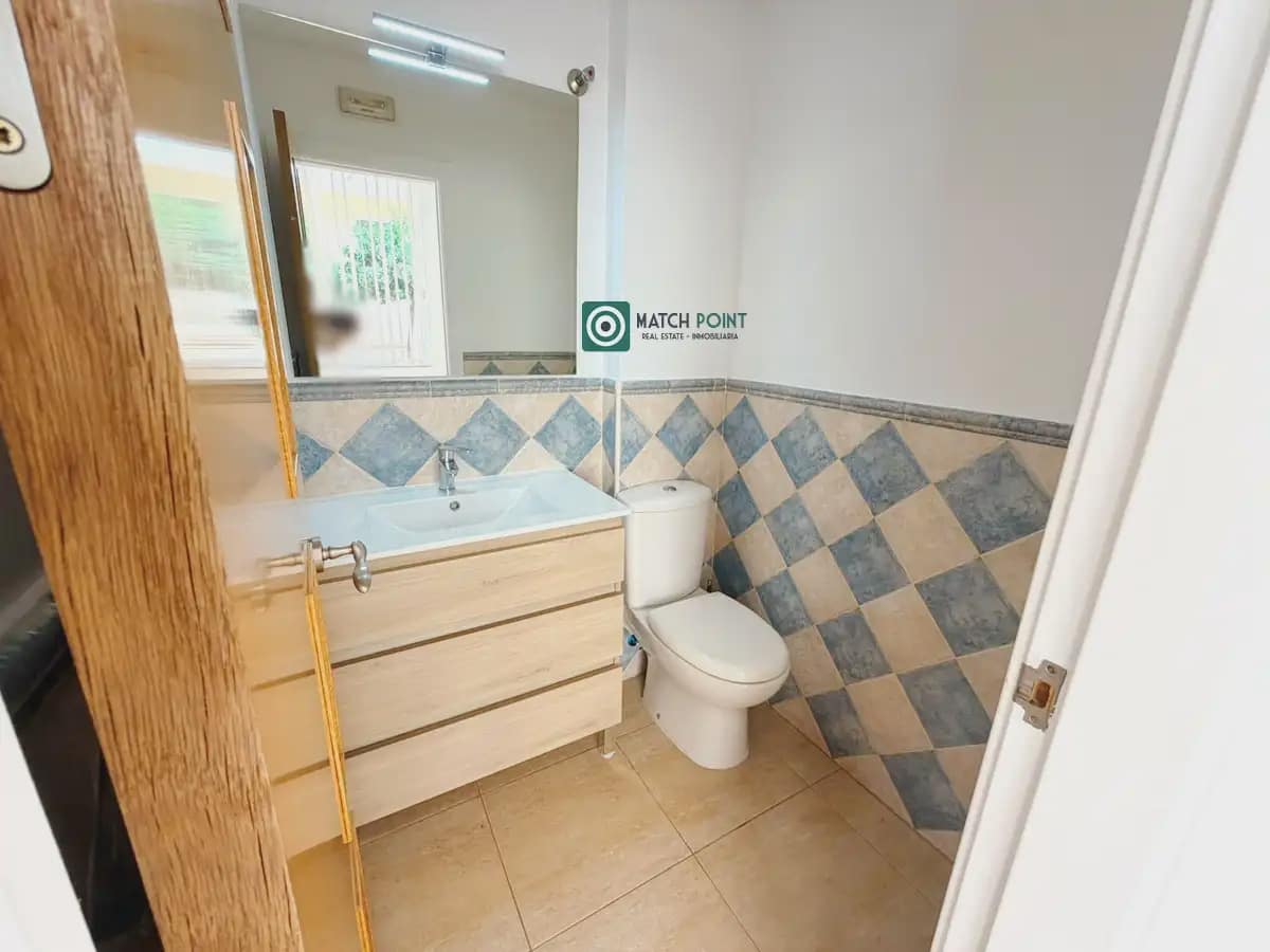 Kaupallinen vuokrattavana paikassa Almunecar - 900 € (Ref: 10130414)