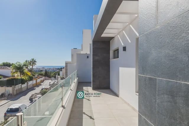 4 soveværelse Villa til salg i Avda Pescia - Ctra de Frigiliana, Nerja med swimmingpool garage - € 649.000 (Ref: 10133817)