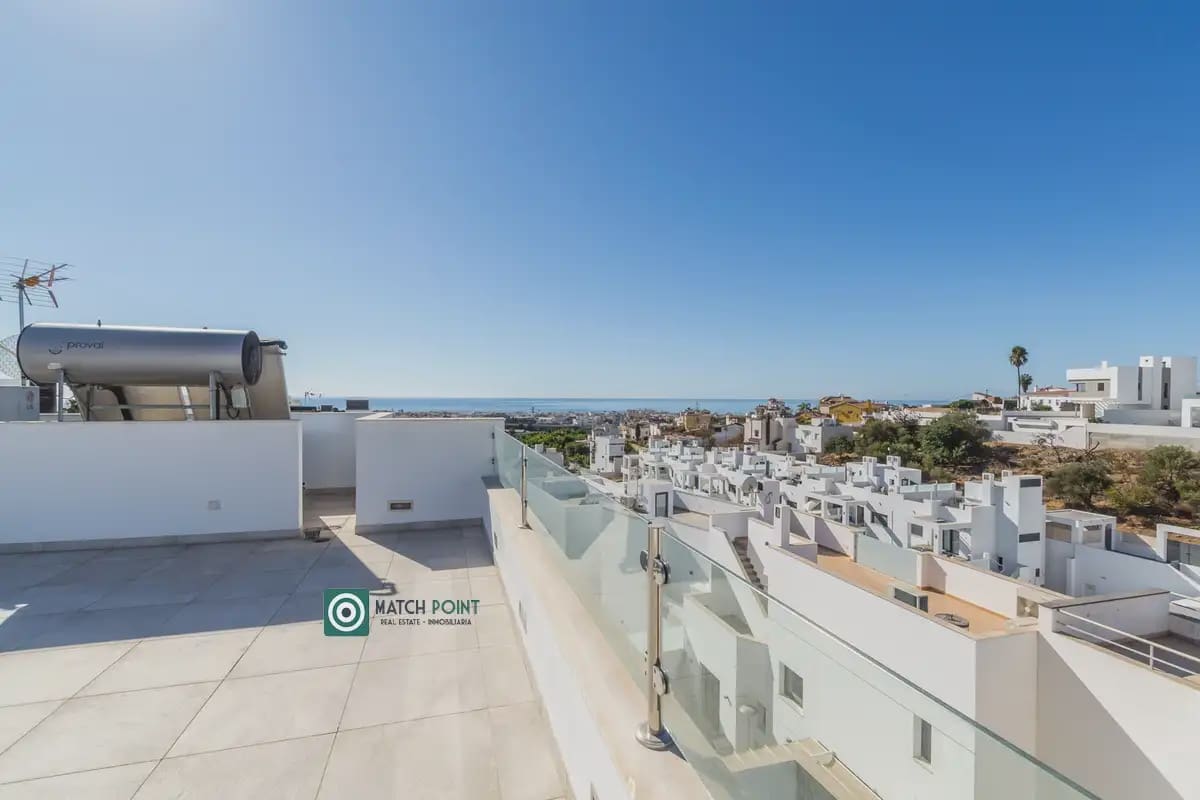 4 soveværelse Villa til salg i Nerja med swimmingpool garage - € 649.000 (Ref: 10133817)