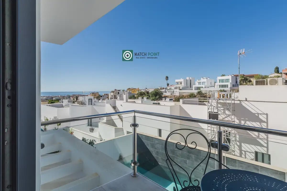 4 soveværelse Villa til salg i Nerja med swimmingpool garage - € 649.000 (Ref: 10133817)