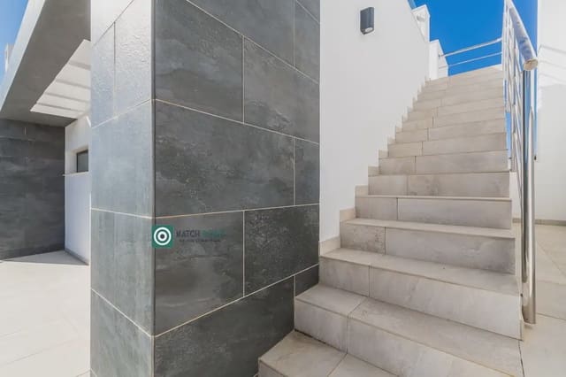 4 soveværelse Villa til salg i Avda Pescia - Ctra de Frigiliana, Nerja med swimmingpool garage - € 649.000 (Ref: 10133817)