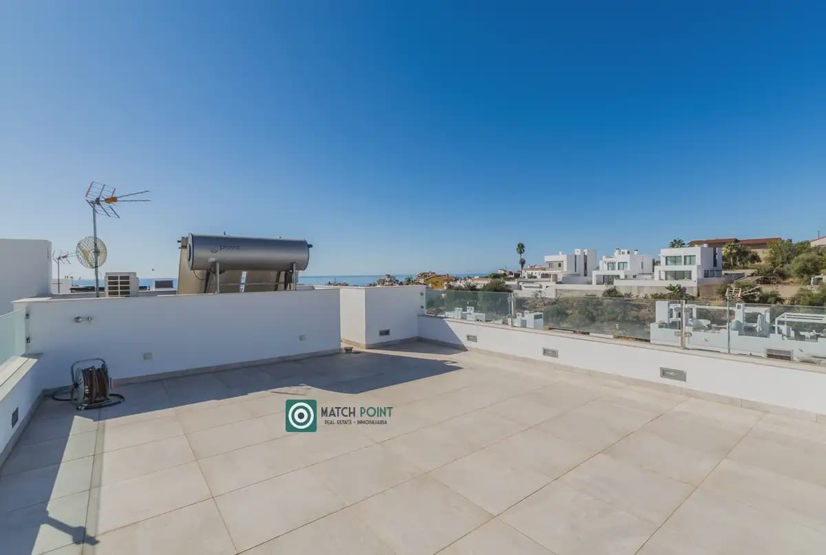 4 soveværelse Villa til salg i Nerja med swimmingpool garage - € 649.000 (Ref: 10133817)