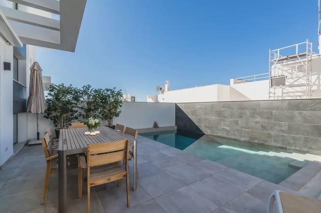 4 camera da letto Villa in vendita in Avda Pescia - Ctra de Frigiliana, Nerja con piscina garage - 649.000 € (Rif: 10133817)