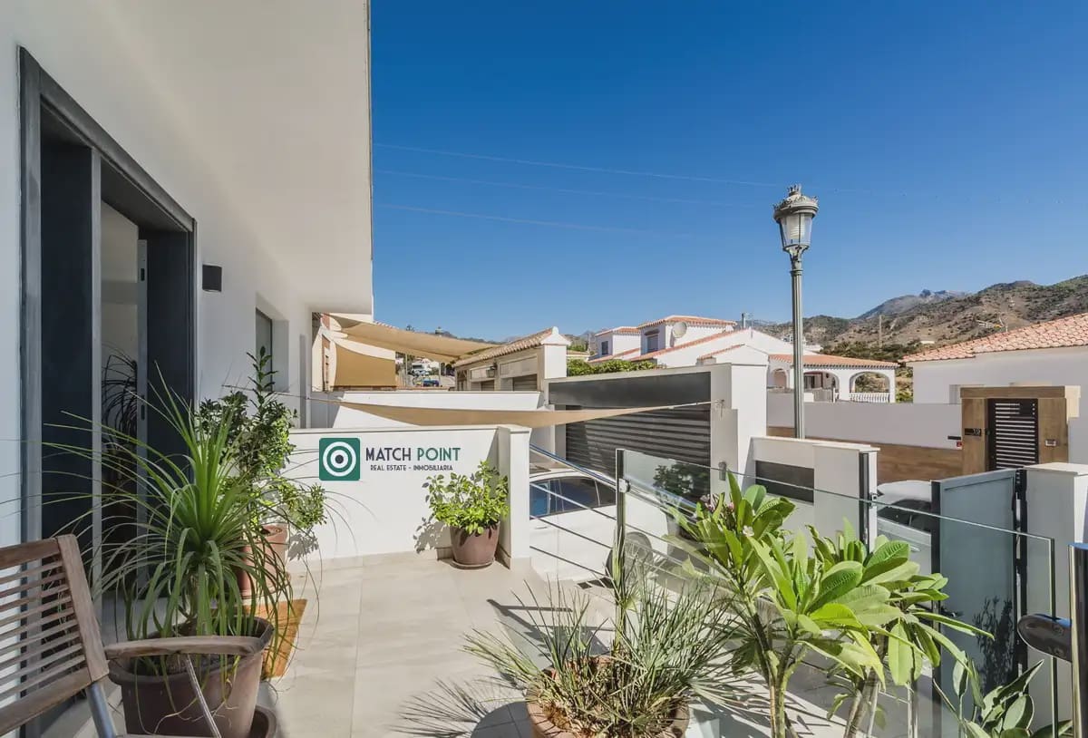 4 soveværelse Villa til salg i Nerja med swimmingpool garage - € 649.000 (Ref: 10133817)
