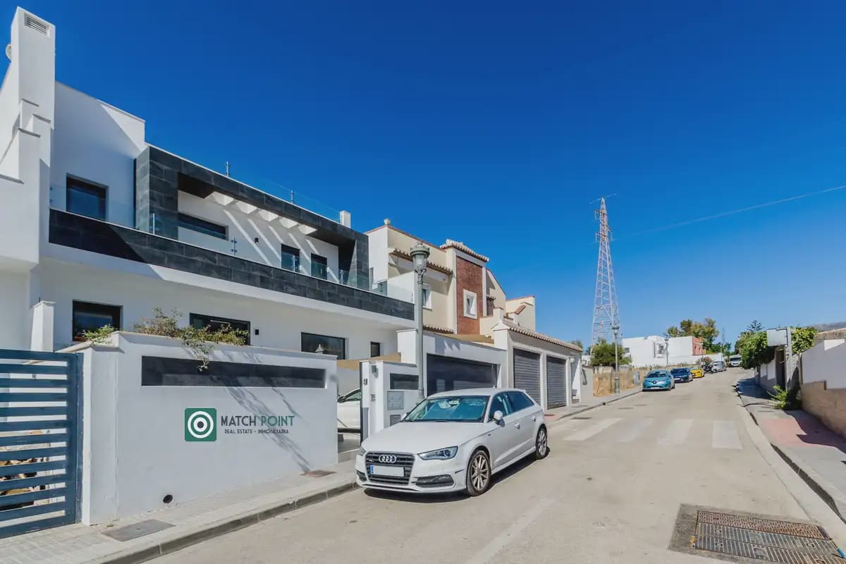 4 soveværelse Villa til salg i Nerja med swimmingpool garage - € 649.000 (Ref: 10133817)