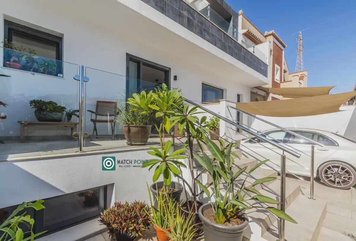 4 soveværelse Villa til salg i Nerja med swimmingpool garage - € 649.000 (Ref: 10133817)