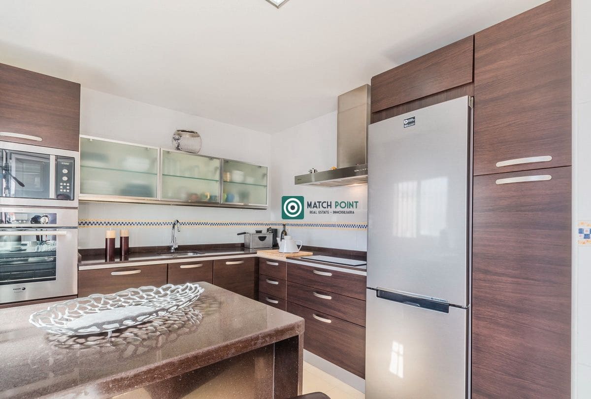 3 bedroom Semi-detached Villa for rent in Almunecar with pool garage - € 1,700 (Ref: 7527335)