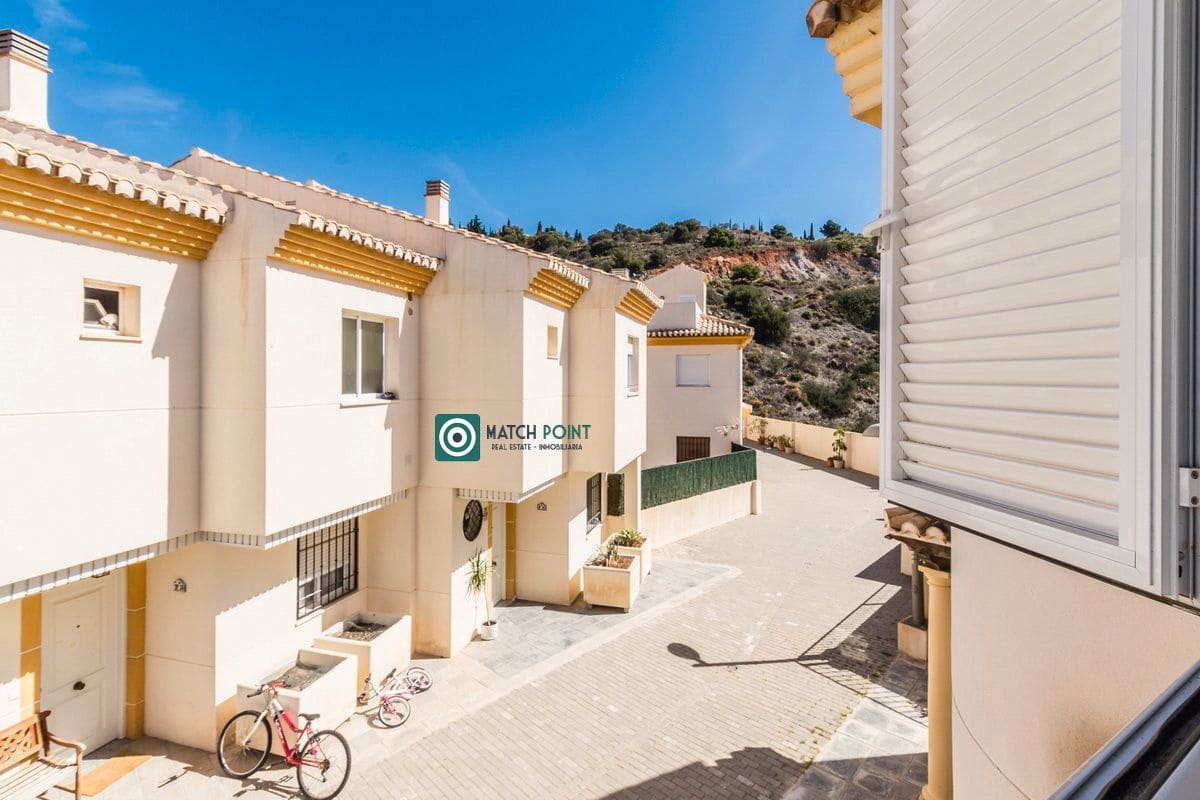3 bedroom Semi-detached Villa for rent in Almunecar with pool garage - € 1,700 (Ref: 7527335)