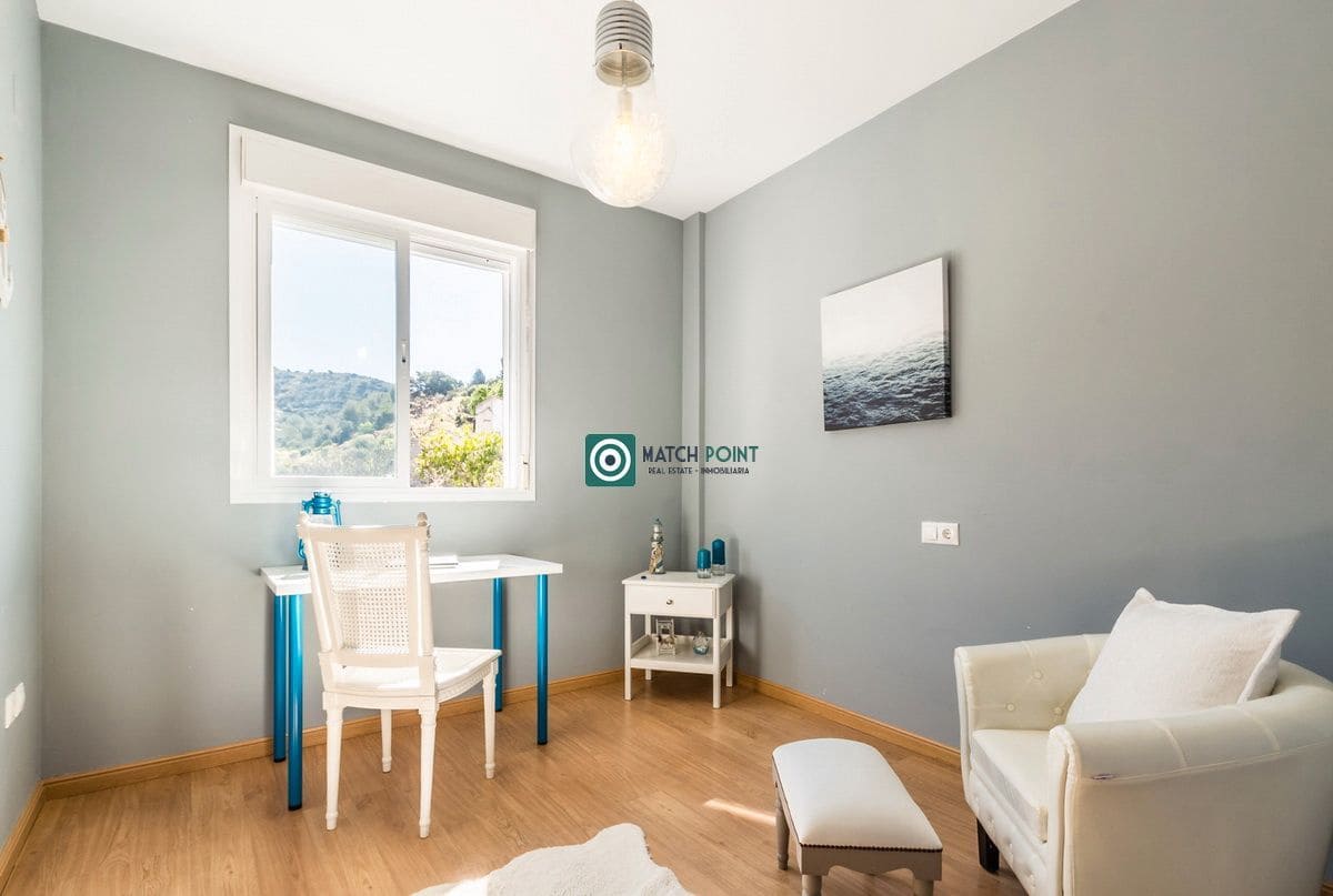 3 bedroom Semi-detached Villa for rent in Almunecar with pool garage - € 1,700 (Ref: 7527335)