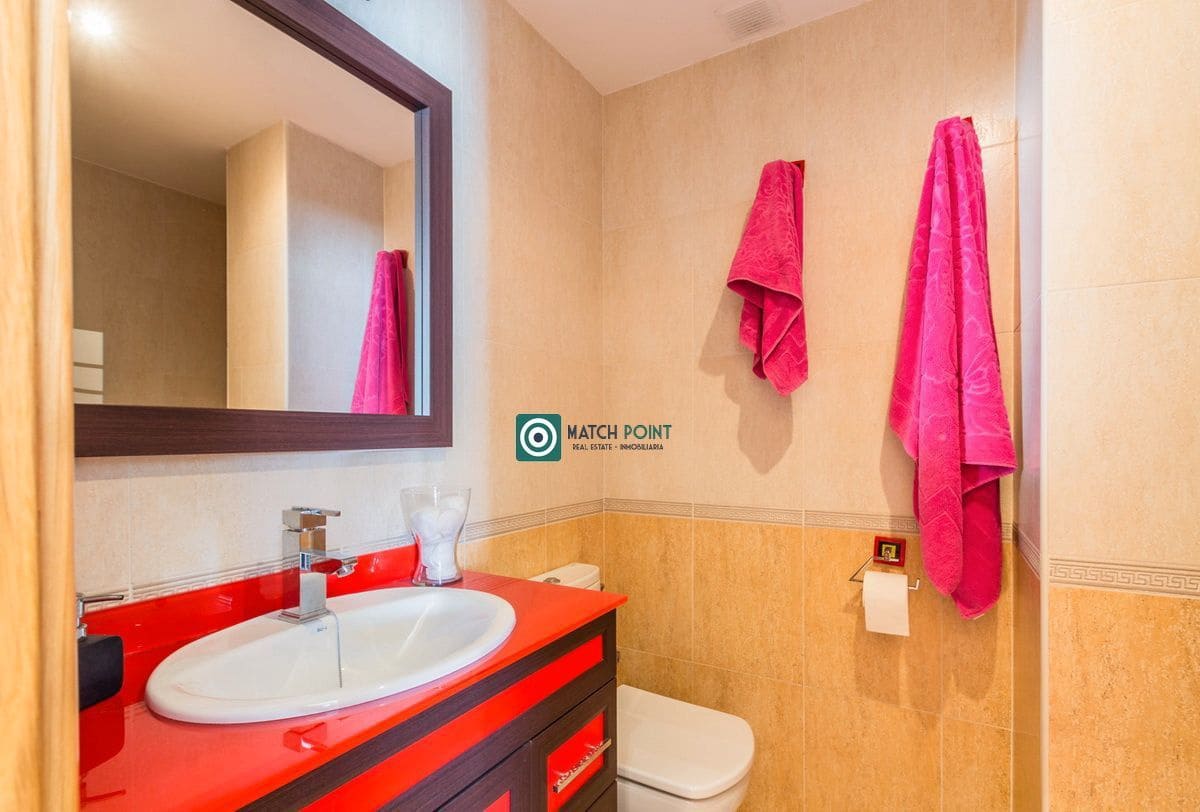 3 bedroom Semi-detached Villa for rent in Almunecar with pool garage - € 1,700 (Ref: 7527335)
