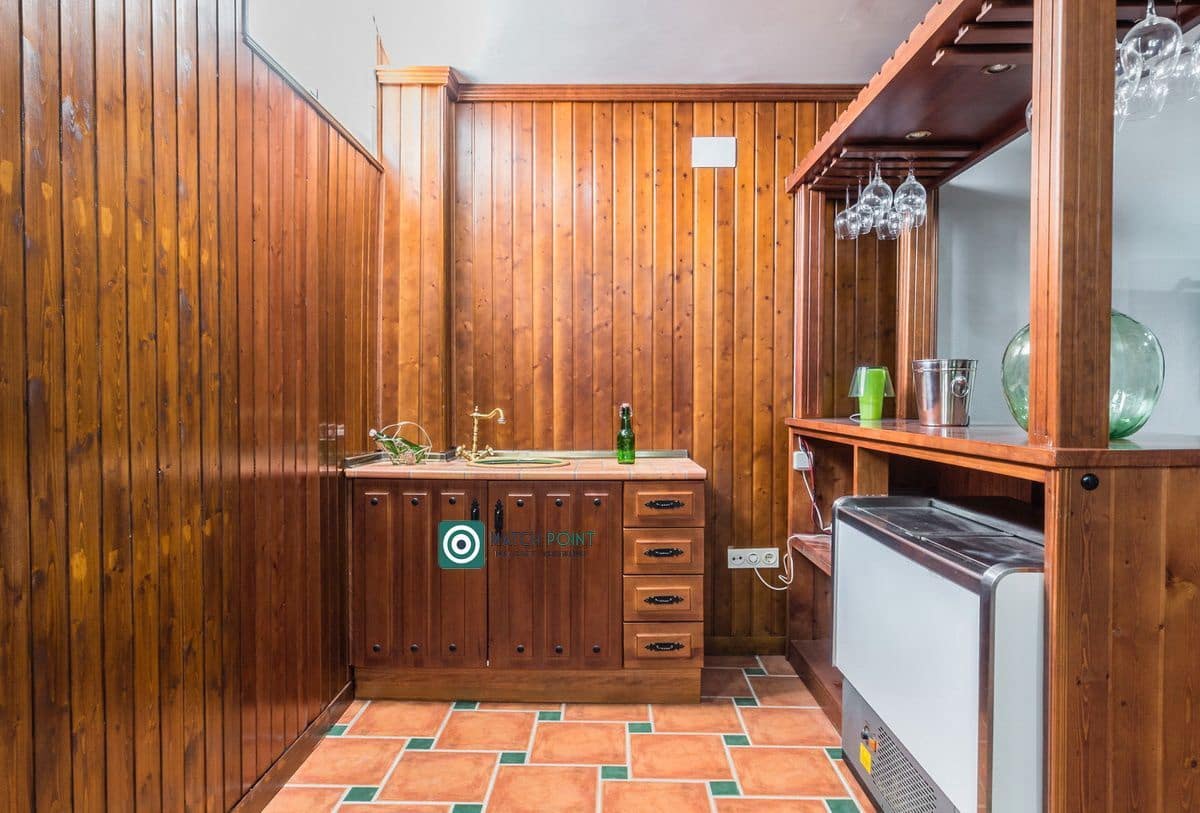 3 bedroom Semi-detached Villa for rent in Almunecar with pool garage - € 1,700 (Ref: 7527335)