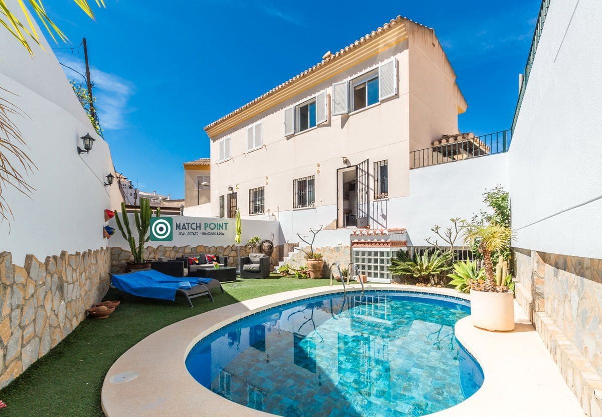 3 bedroom Semi-detached Villa for rent in Almunecar with pool garage - € 1,700 (Ref: 7527335)