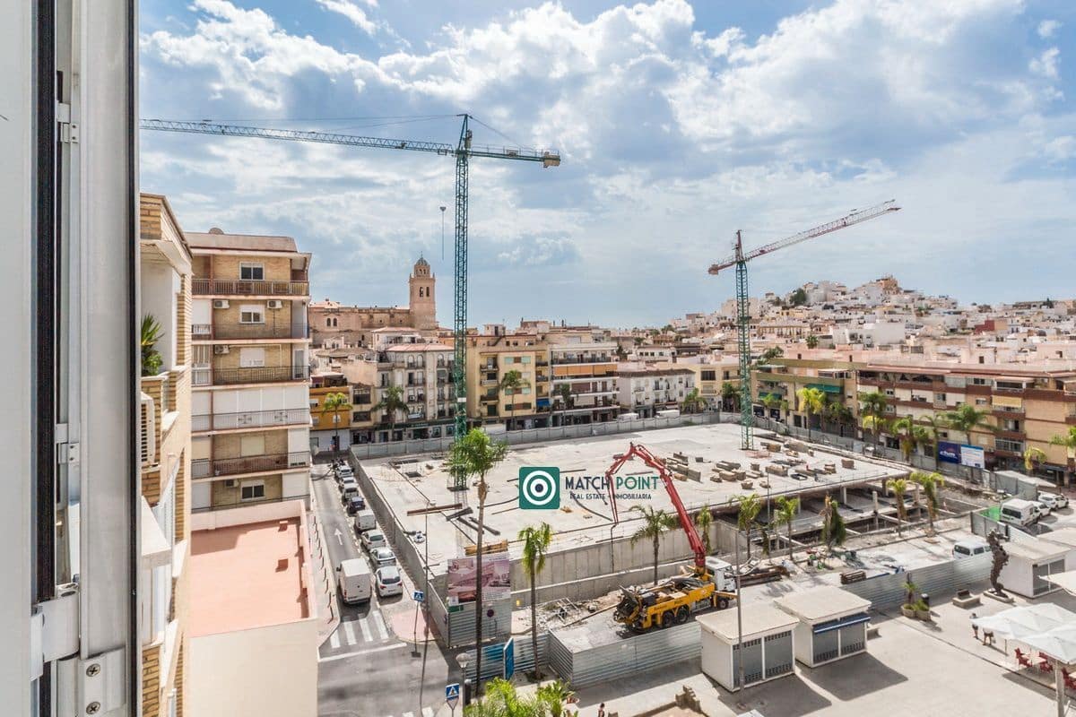 3 sovrum Lägenhet att hyra i Almunecar - 750 € (Ref: 7823724)