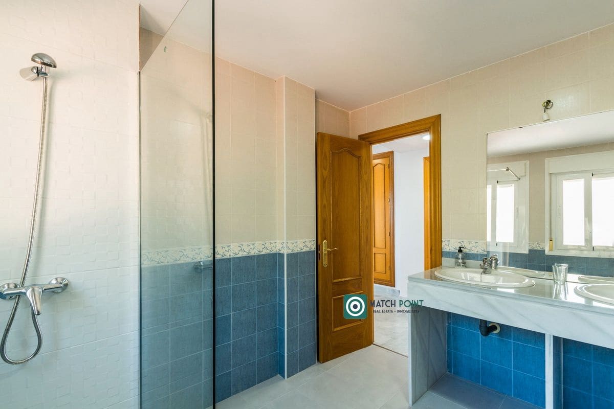 8 Zimmer Villa zu verkaufen in Almunecar - 700.000 € (Ref: 8069342)