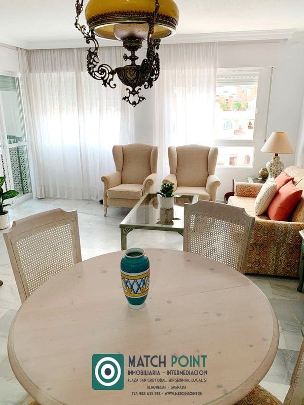 2 soveværelse Lejlighed til leje i Almunecar med swimmingpool garage - € 900 (Ref: 8240594)