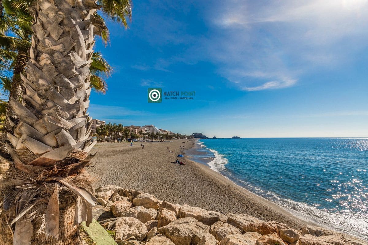 2 quarto Apartamento para arrendar em Almunecar - 1 100 € (Ref: 8240595)