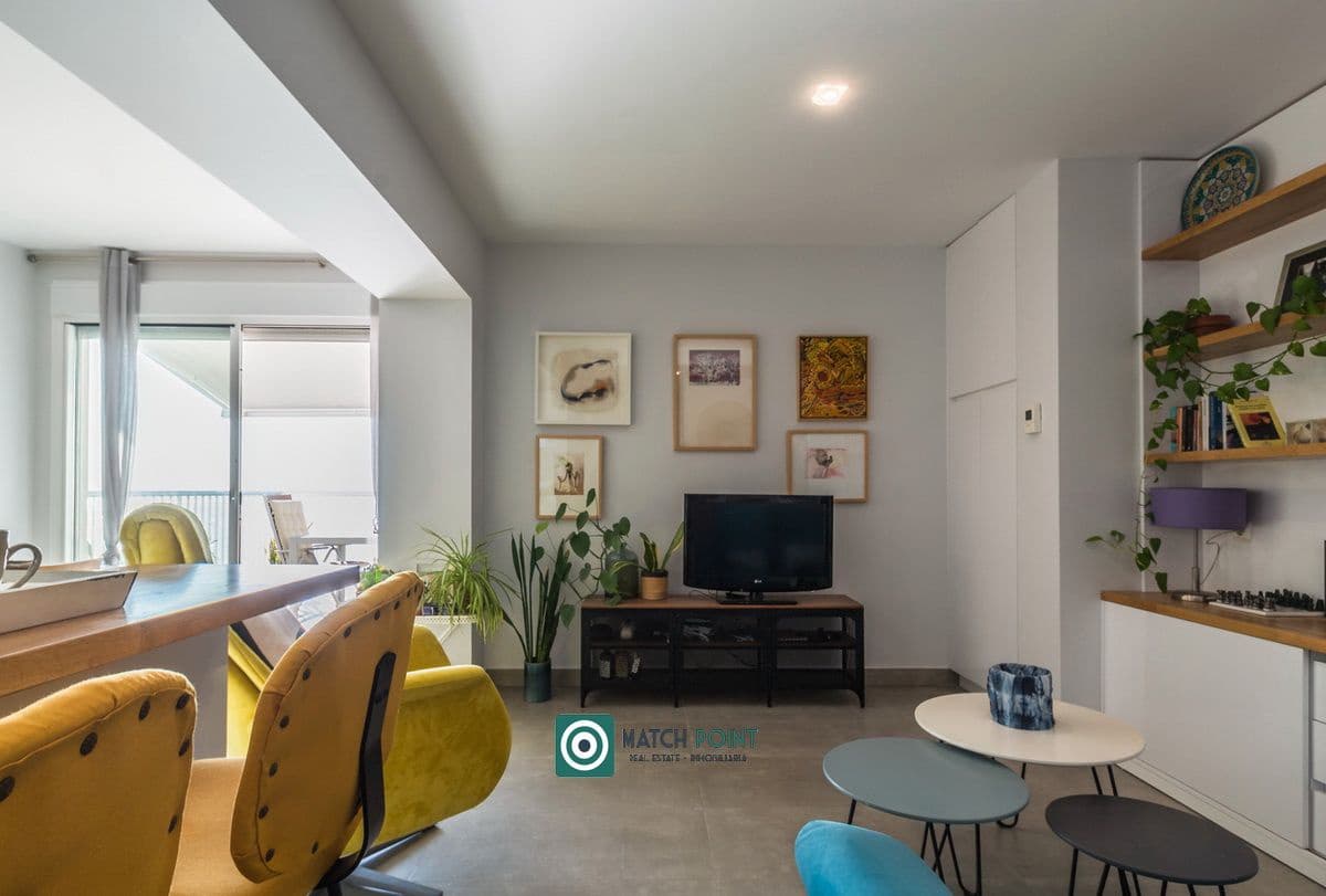 2 bedroom Penthouse for rent in Almunecar - € 1,200 (Ref: 8240596)