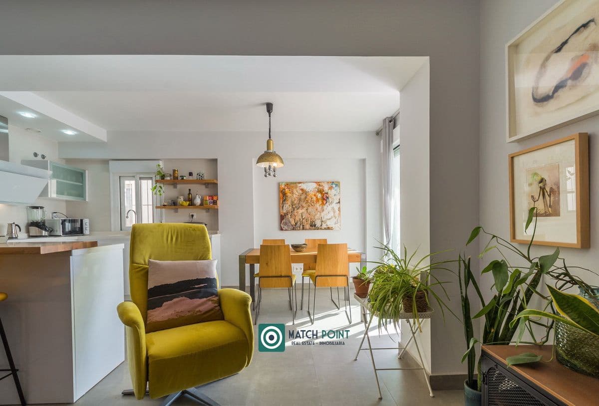 2 bedroom Penthouse for rent in Almunecar - € 1,200 (Ref: 8240596)