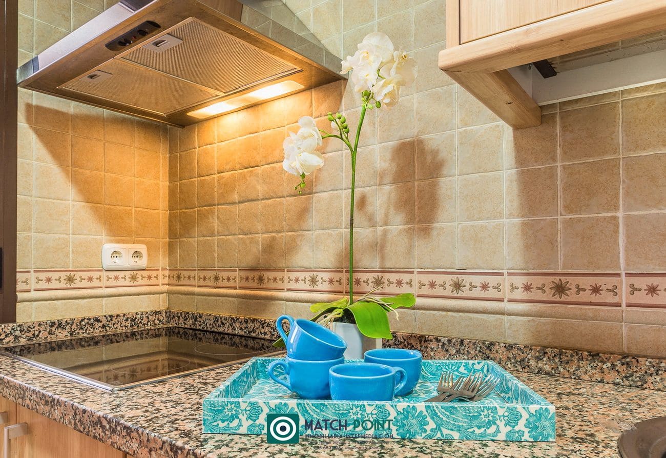 1 sovrum Lägenhet att hyra i Lentegi - 400 € (Ref: 8240599)