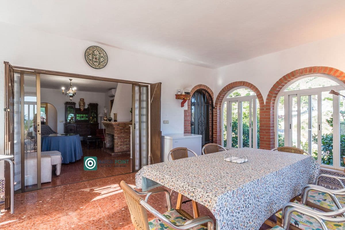 2 soveværelse Finca/Landehus til salg i Almunecar med swimmingpool - € 320.000 (Ref: 8360872)