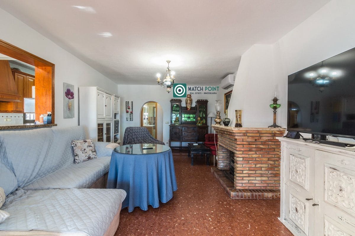 2 soveværelse Finca/Landehus til salg i Almunecar med swimmingpool - € 320.000 (Ref: 8360872)