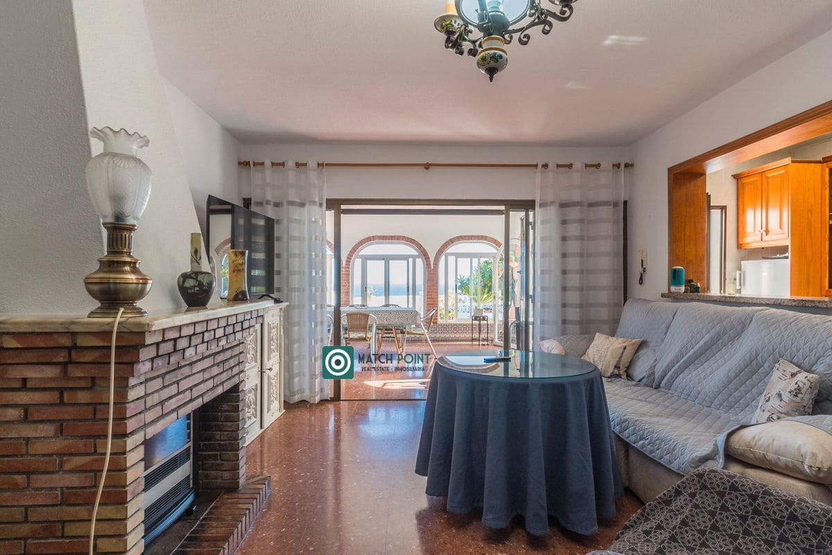 2 soveværelse Finca/Landehus til salg i Almunecar med swimmingpool - € 320.000 (Ref: 8360872)