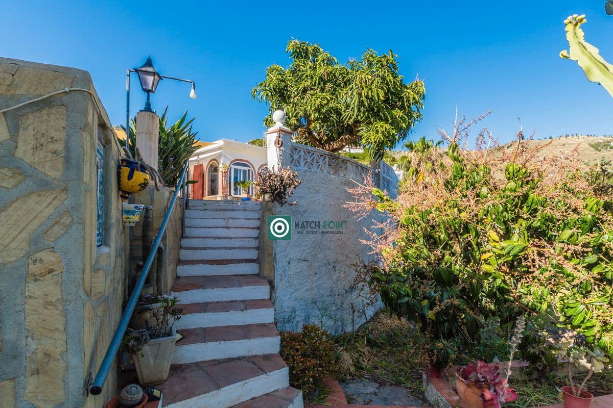 2 soveværelse Finca/Landehus til salg i Almunecar med swimmingpool - € 320.000 (Ref: 8360872)