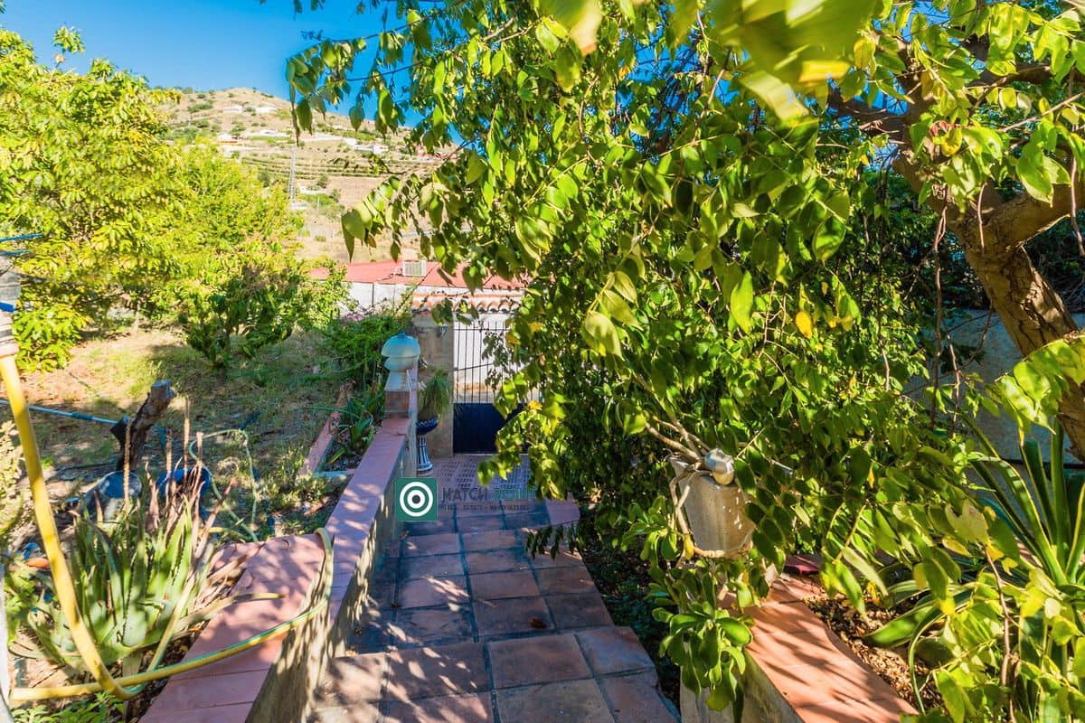 2 soveværelse Finca/Landehus til salg i Almunecar med swimmingpool - € 320.000 (Ref: 8360872)