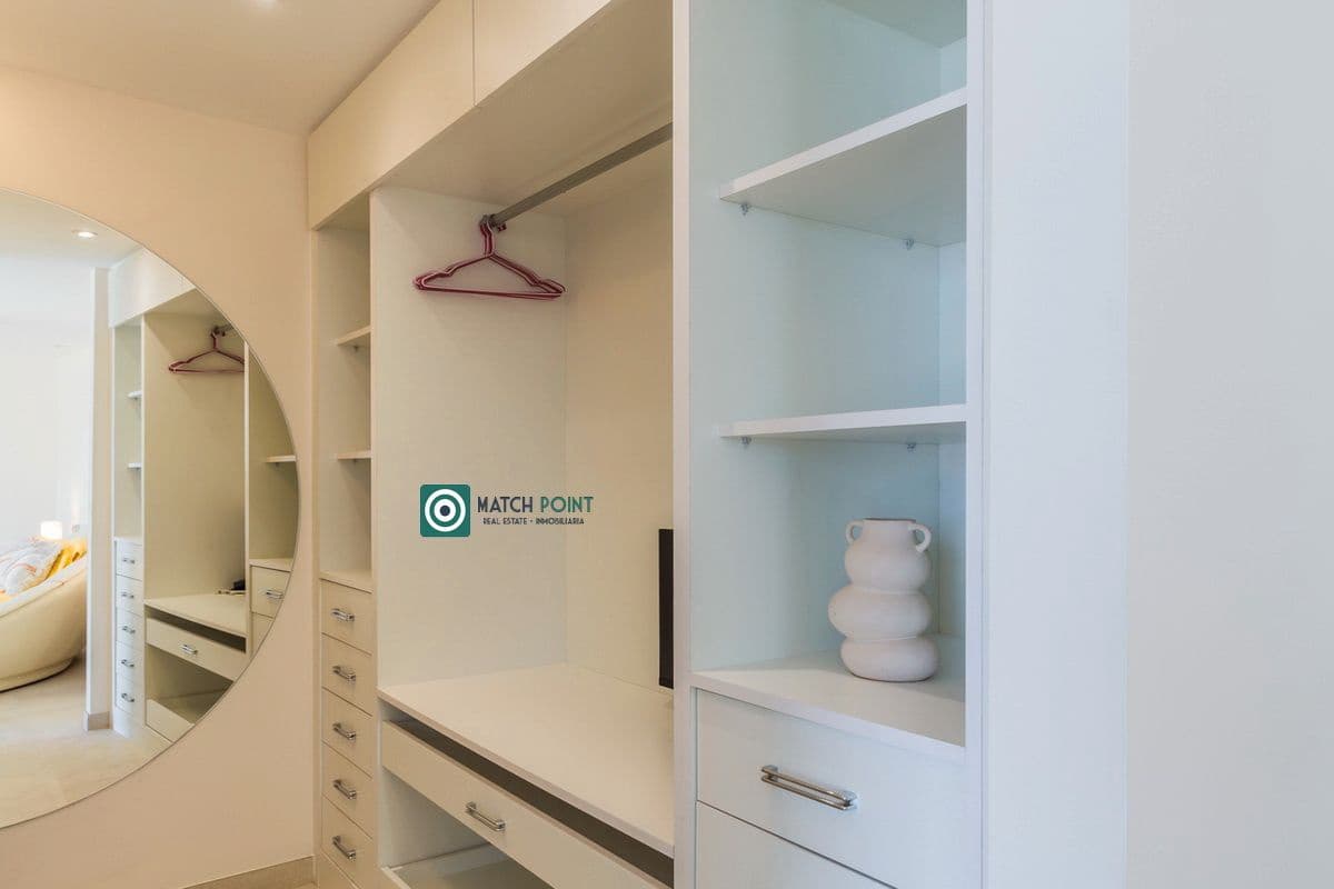 Villa/Maison de 2 chambres à louer à Almunecar - 1 500 € (Ref: 8447460)