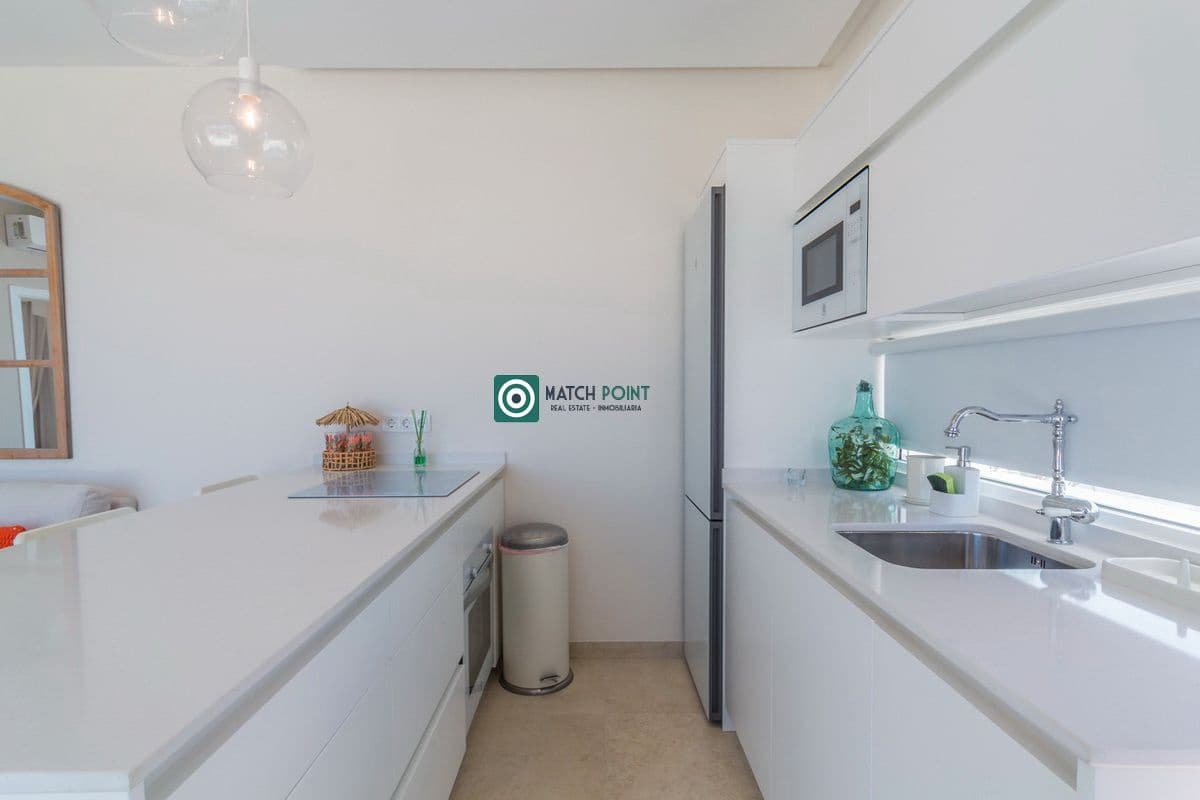 Villa/Maison de 2 chambres à louer à Almunecar - 1 500 € (Ref: 8447460)