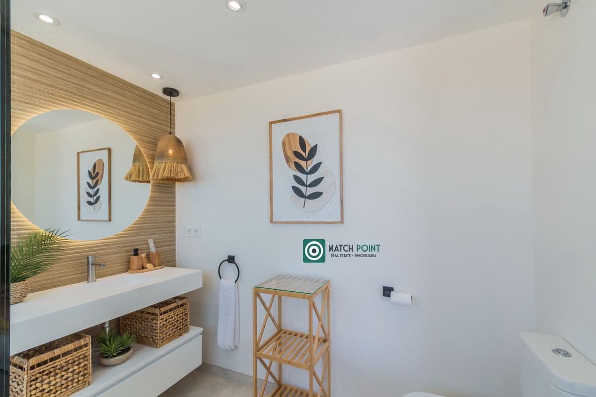 Villa/Maison de 2 chambres à louer à Almunecar - 1 500 € (Ref: 8447460)