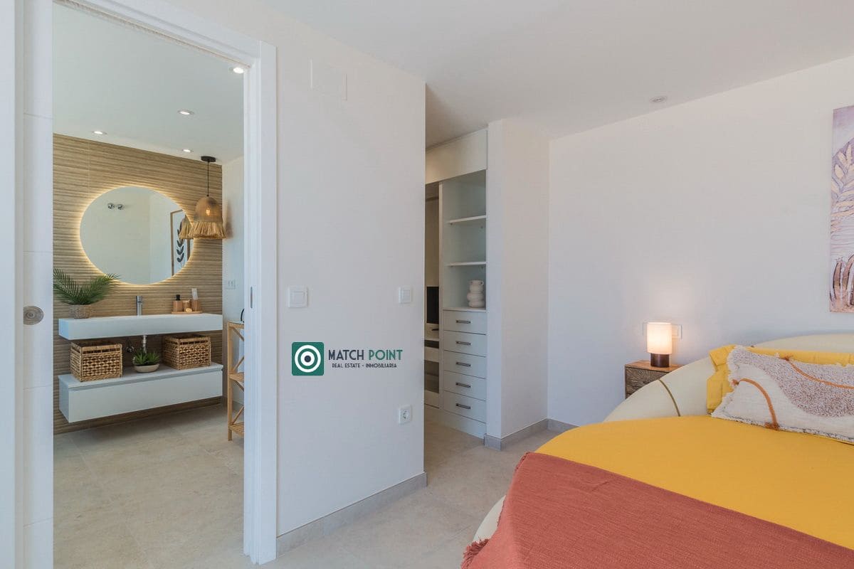 Villa/Maison de 2 chambres à louer à Almunecar - 1 500 € (Ref: 8447460)