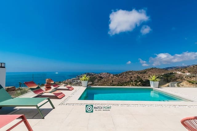 Villa/Maison de 2 chambres à louer à Almuñécar - 1 500 € (Ref: 8447460)