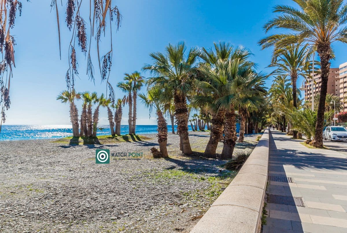Apartamento de 1 habitación en Almuñécar en alquiler - 650 € (Ref: 8476382)