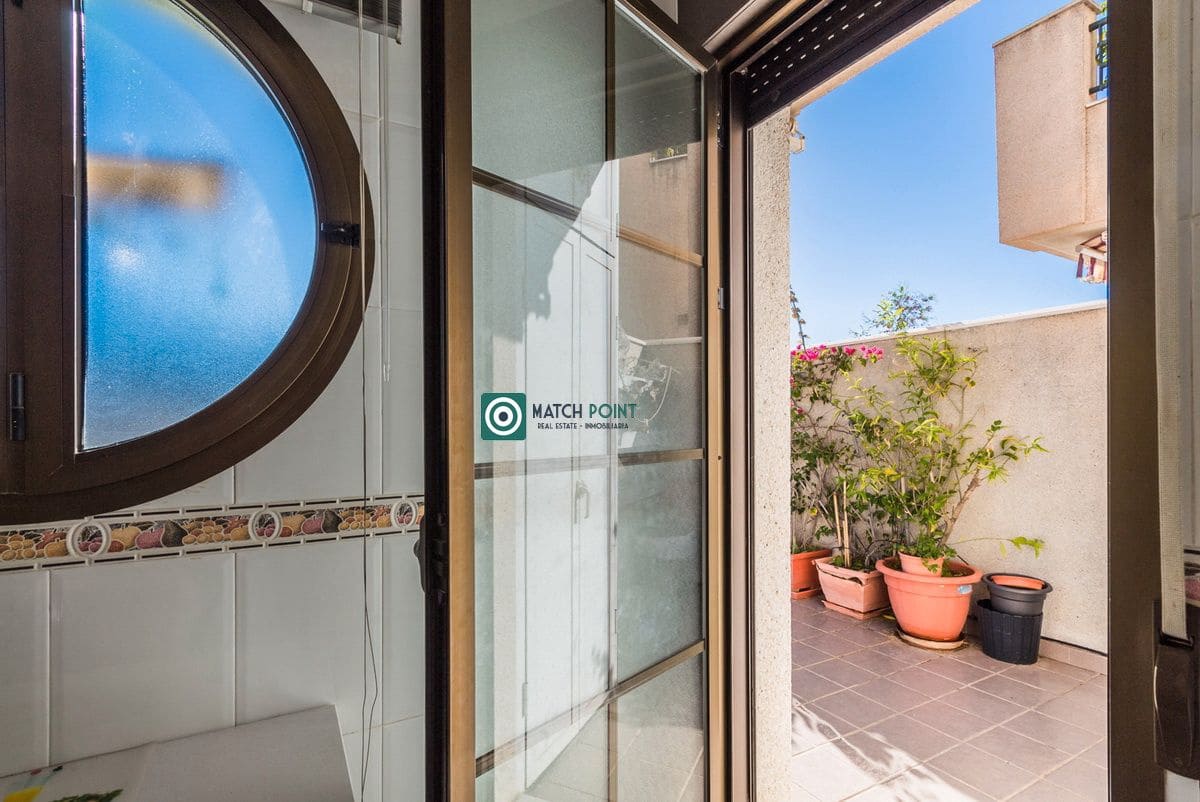 3 soveværelse Lejlighed til leje i Almunecar - € 1.100 (Ref: 8596248)