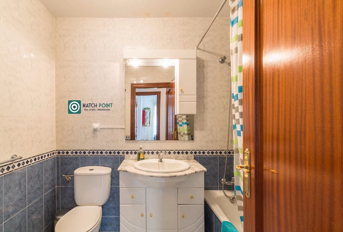 3 soveværelse Lejlighed til leje i Almunecar - € 1.100 (Ref: 8596248)