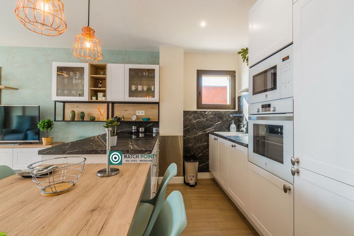 3 soveværelse Lejlighed til leje i Almunecar - € 1.200 (Ref: 8635564)